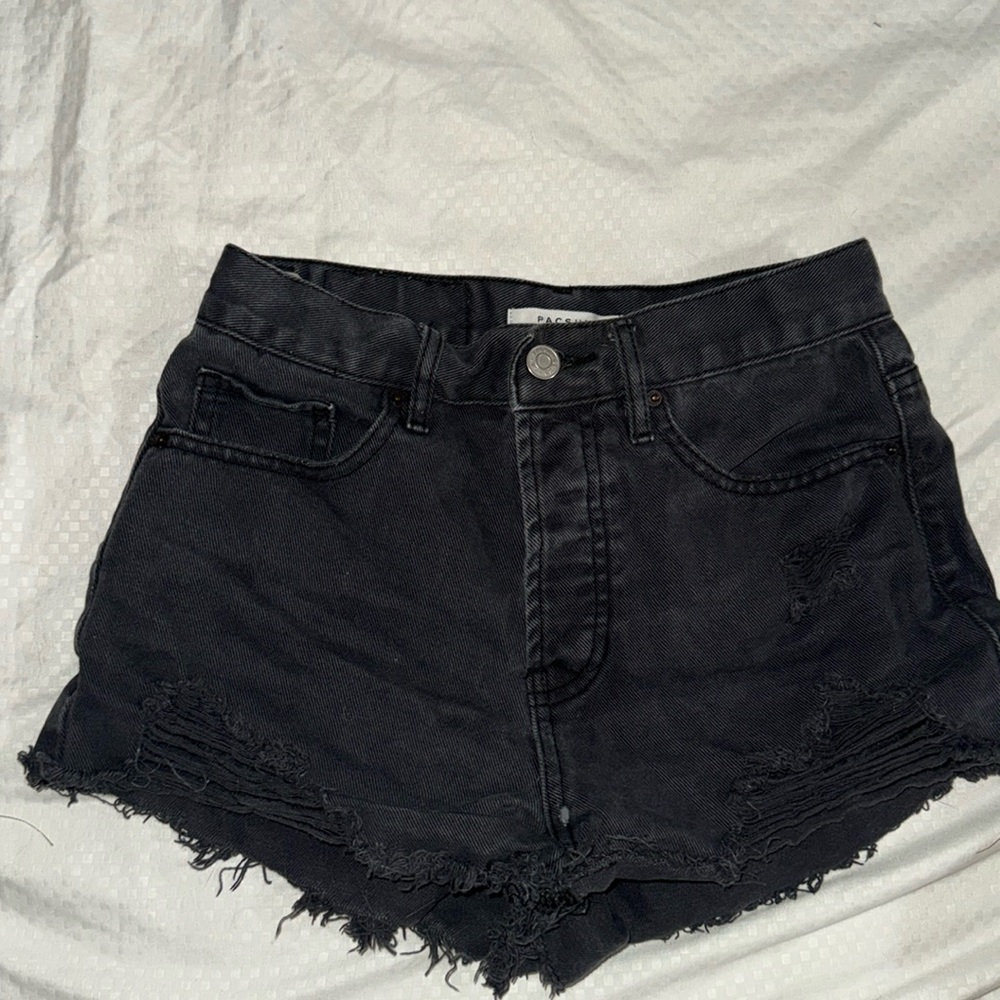 Black PacSun jean shorts. High rise, vintage.